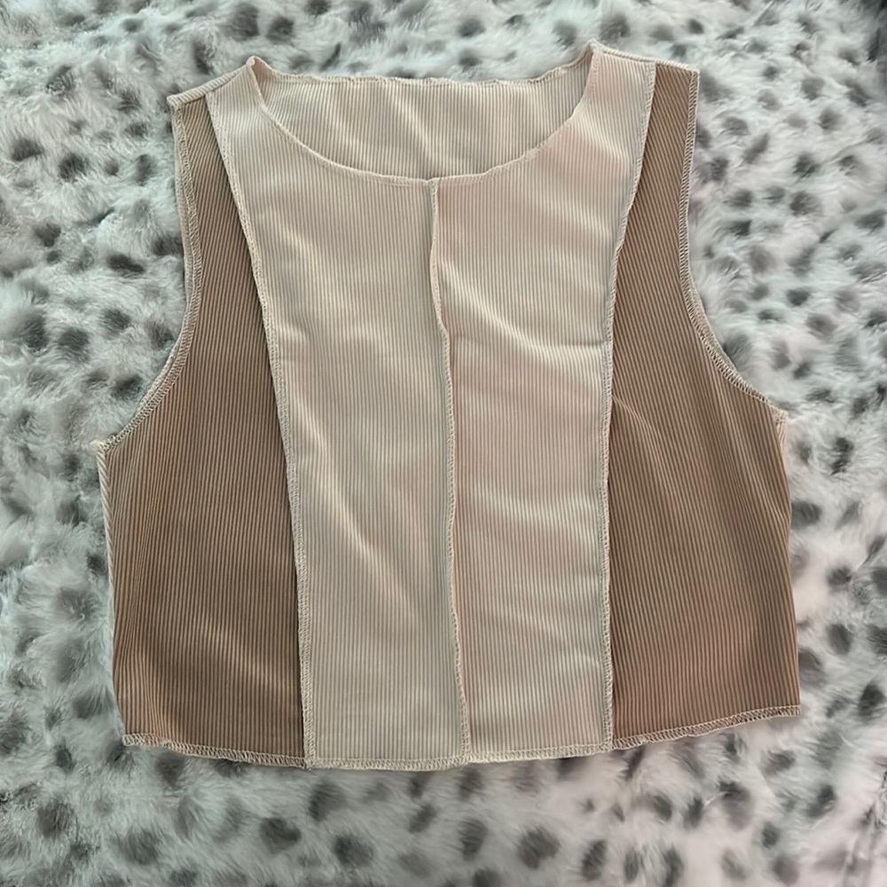 Brown & cream crop top